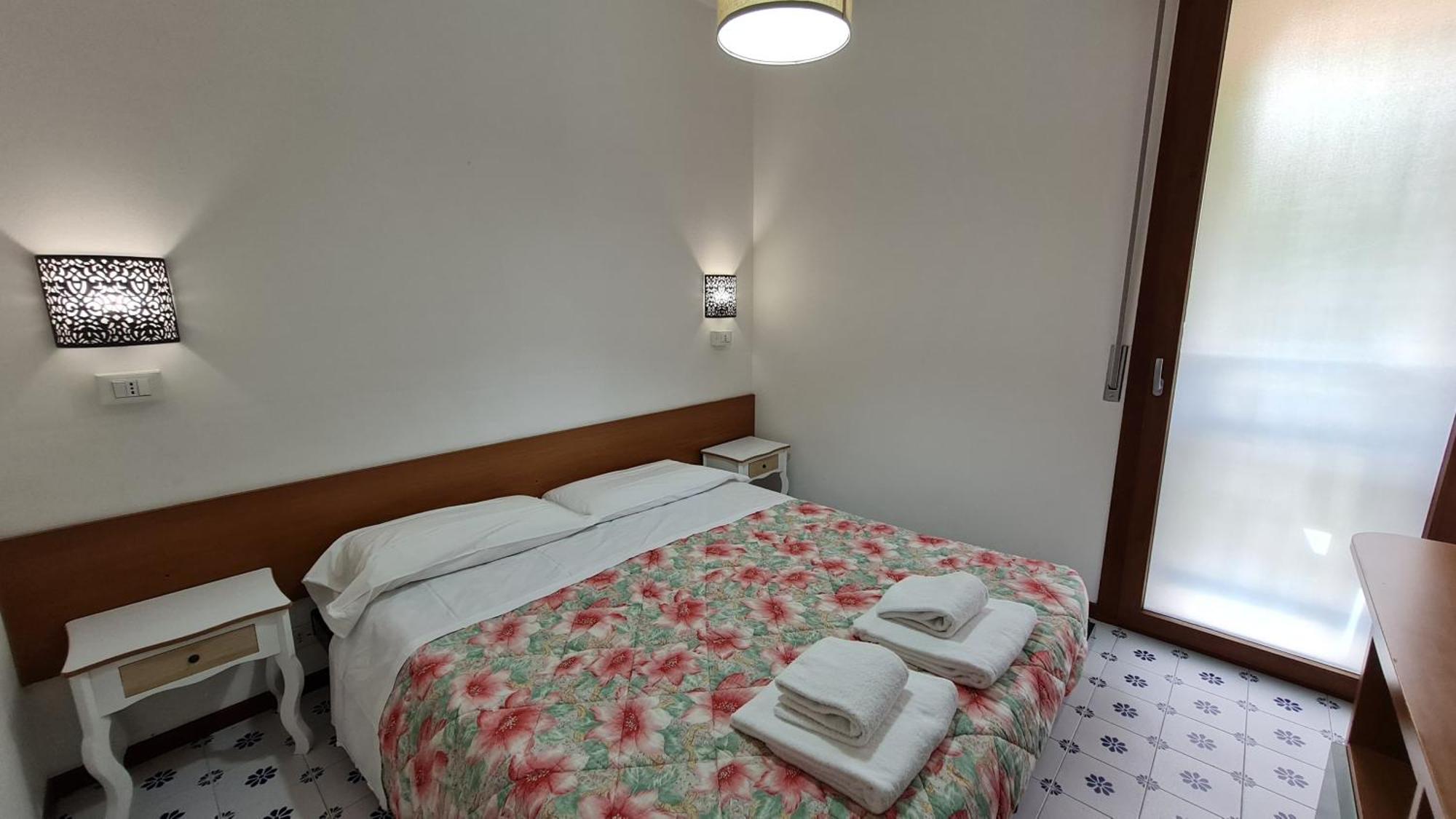 Panorama Apartment Peschiera 佩斯基耶拉德加达 外观 照片