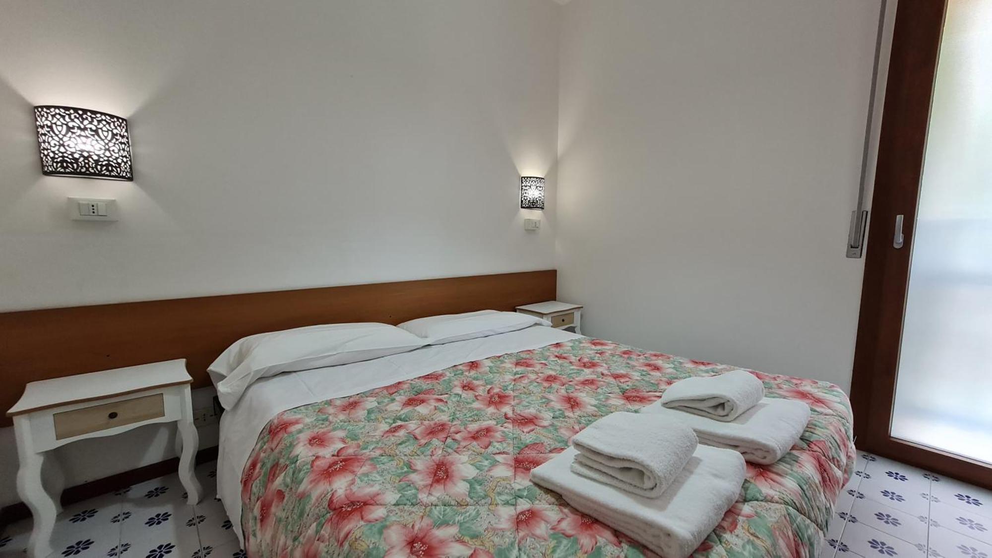 Panorama Apartment Peschiera 佩斯基耶拉德加达 外观 照片